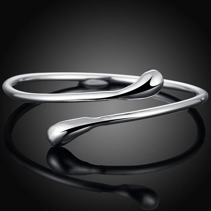 Pulseira Feminina de Aro com Pontas em Gota