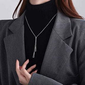 Colar Feminino Comprido Ajustável com Pingente Triângulos